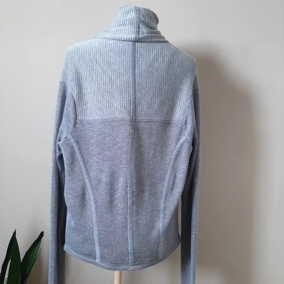 Lululemon Iconic Sweater Wrap - Picture 3 of 6